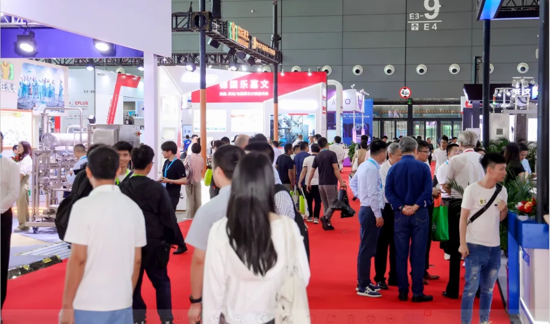 花花牛乳業(yè)集團(tuán)黨委書(shū)記、董事長(zhǎng)唐洪峰一行參加中國(guó)乳制品工業(yè)協(xié)會(huì)第三十次年會(huì)暨2024中國(guó)（國(guó)際）乳業(yè)技術(shù)博覽會(huì)