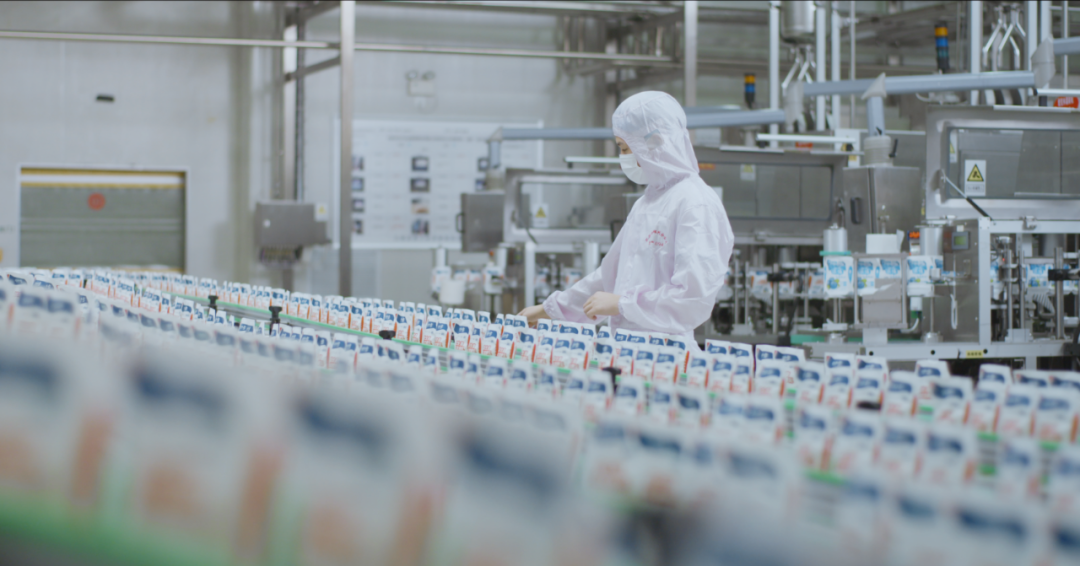 喜訊 | 標準引領(lǐng)：花花牛入選“奶業(yè)全產(chǎn)業(yè)鏈標準化試點基地”