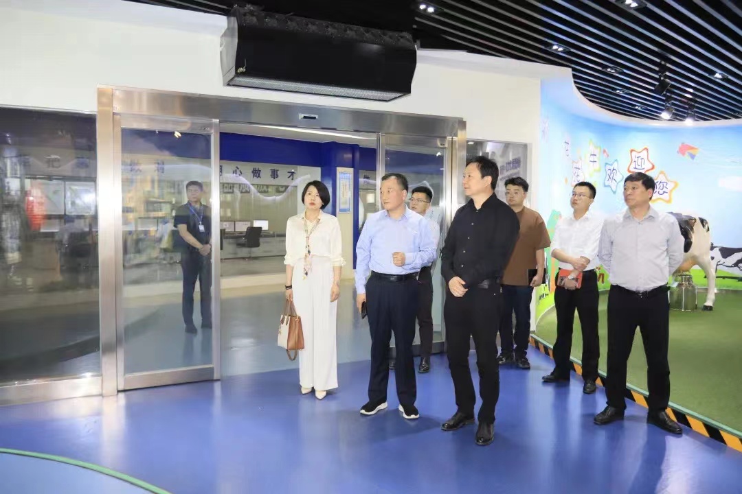 花花牛丨北京家音順達蒞臨花花牛乳業(yè)集團參觀訪談