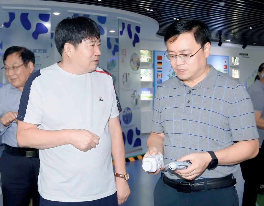 快訊｜社旗縣人民政府縣長關(guān)文波一行蒞臨花花牛乳業(yè)集團(tuán)參觀考察