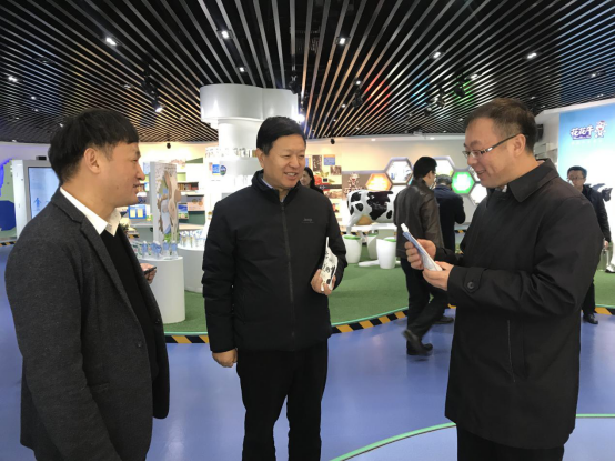 寧夏回族自治區(qū)農(nóng)業(yè)農(nóng)村廳黨組書記、廳長王剛一行蒞臨花花牛乳業(yè)集團(tuán)調(diào)研