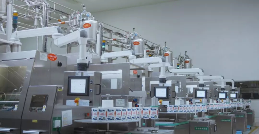 第31屆中原畜牧業(yè)交易博覽會 || 花花牛乳業(yè)集團(tuán)獲“河南省畜牧行業(yè)——最具影響力品牌”獎(jiǎng)