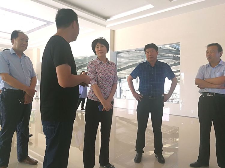 駐馬店市委常委、統(tǒng)戰(zhàn)部長(zhǎng)姚新文 蒞臨花花牛乳業(yè)集團(tuán)總部調(diào)研