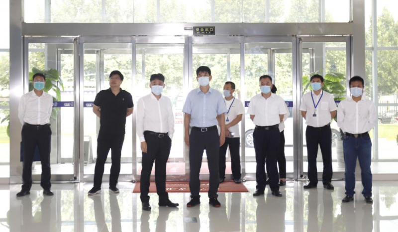 快訊丨河南省人民政府國(guó)有資產(chǎn)監(jiān)督管理委員會(huì)副主任劉銀志蒞臨花花牛乳業(yè)集團(tuán)參觀(guān)座談